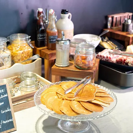 Отель Campanile Ferrand Centre