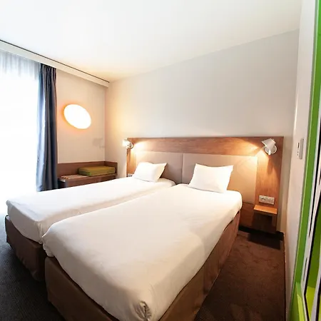 Campanile Ferrand Centre Отель Клермон-Ферран