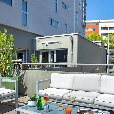 Campanile Ferrand Centre Otel