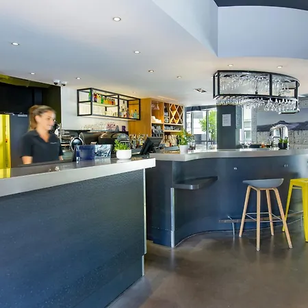 Отель Campanile Ferrand Centre