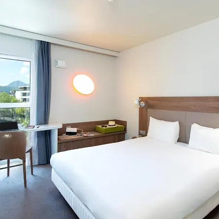 Campanile Ferrand Centre Отель Клермон-Ферран