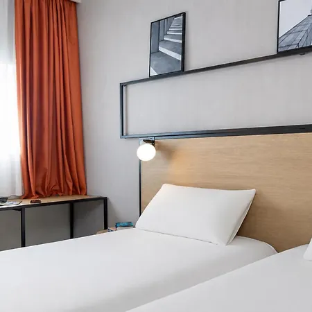 酒店 Ibis Centre Stade 3*