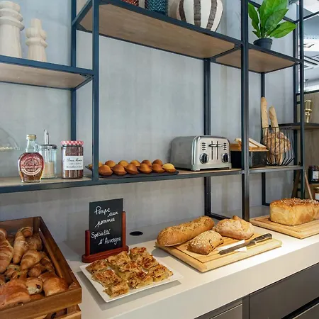 Ibis Centre Stade Hotel 3*
