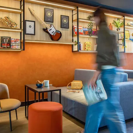 Отель Ibis Centre Stade 3*