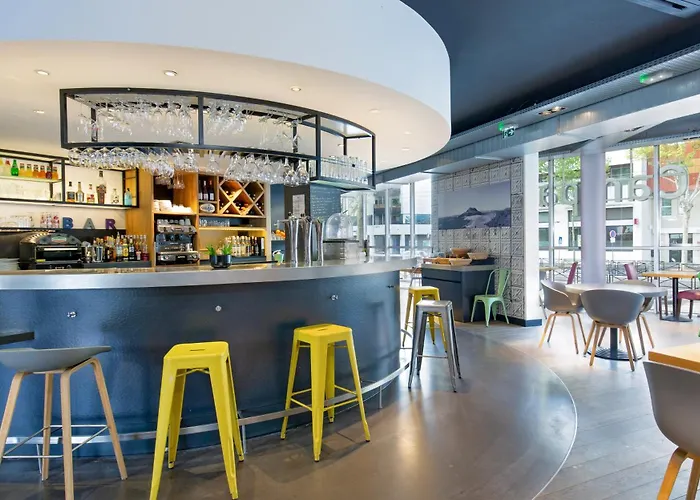 Hotel Campanile Ferrand Centre 3*