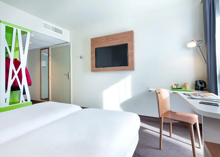 Hotell Campanile Ferrand Centre 3*