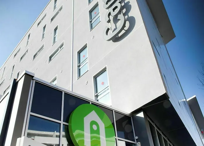 Отель Ibis Clermont Ferrand Centre Stade